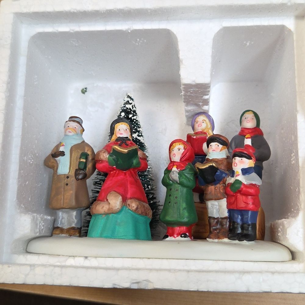 1995 Vintage Lemax Christmas Porcelain Group Carollers #53134 Village Collection - Picture 8 of 8